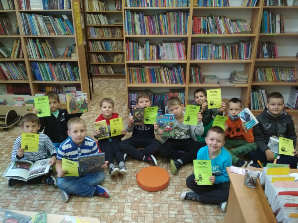 Nowi CZYTELNICY biblioteki szkolnej :)